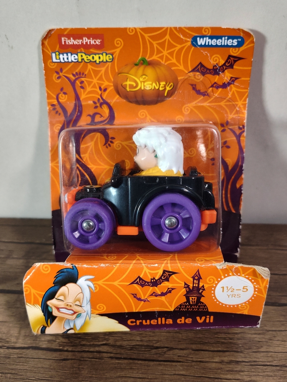 Fisher Price Little People Disney Cruella de Vil Halloween Wheelies Car